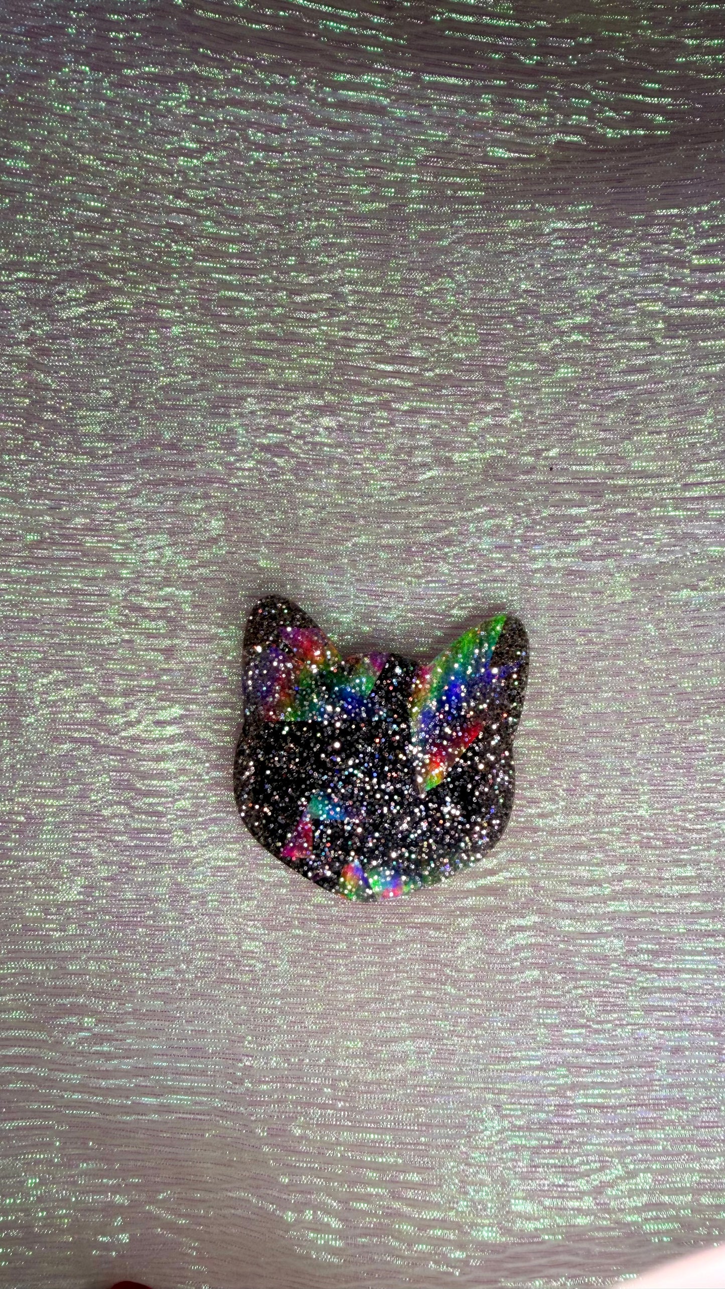 Holographic cat phone grip